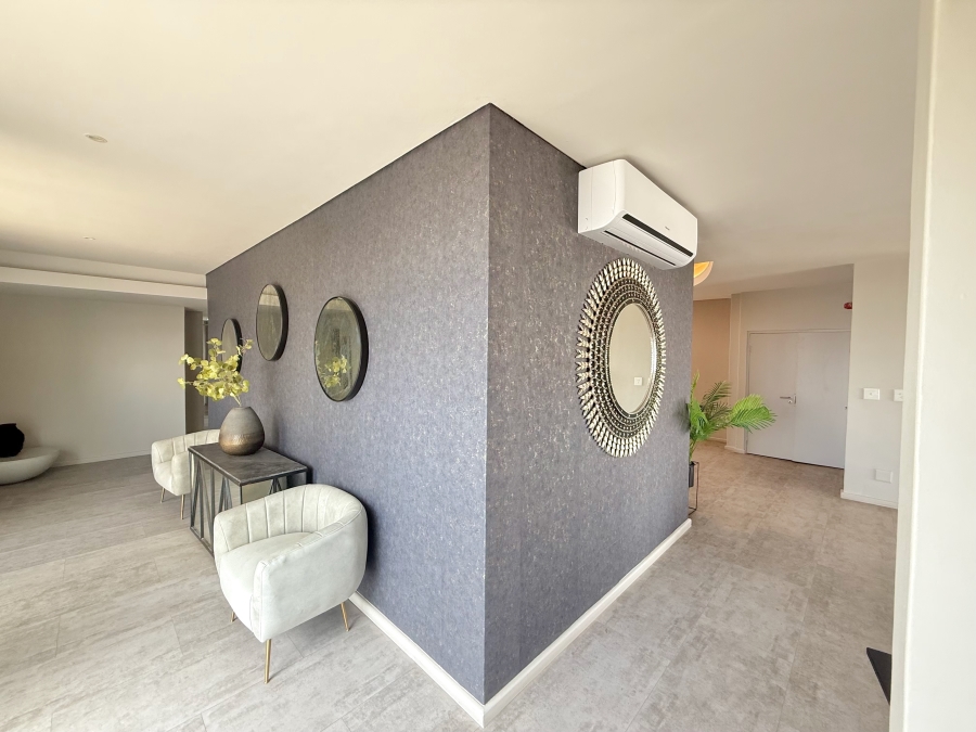 4 Bedroom Property for Sale in Waves Edge Western Cape